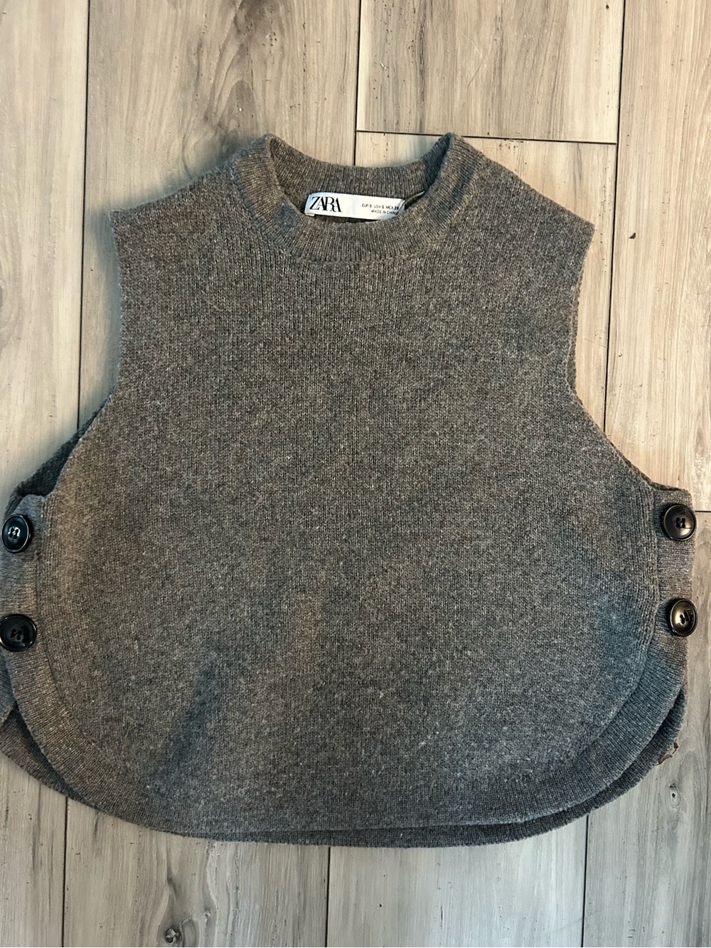 ZARA Gray Knit Sweater Vest Side Button Sleeveless Top Small